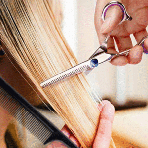 Close-up of thinning shear teeth and ergonomic offset handle